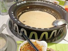 -洪氏嗨捞·广东猪肚鸡·椰子鸡火锅(西咸万象城店)
