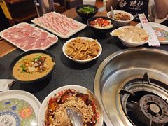 -沸炉重庆老火锅(军事博物馆店)