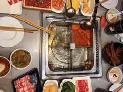 -海底捞火锅(新松江路生日主题店)