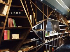 -钟书阁(松江泰晤士小镇店)