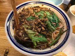 招牌小锅米线-缘生态云南菜·野生菌庭院餐厅(华侨城店)