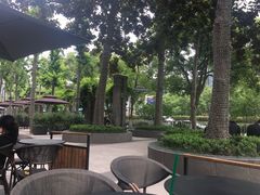-星巴克(杭州湖滨银泰E区店)