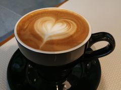 拿铁-Dough&Joe团憩(瑞虹天地月亮湾店)