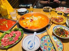 -洱火云南酸菜牛肉火锅(石景山当代商城店)