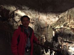 -波斯托伊纳溶洞