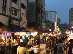 -六合夜市