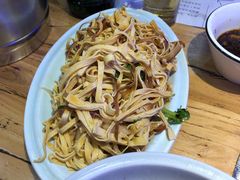 -山河屯铁锅炖(哈西站店)