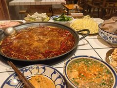 -旧街市鲜货老火锅(大光路店)