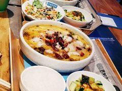 一人食酸菜鱼-鱼库·不仅是一家烤鱼店(车公庙店)