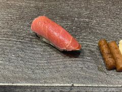 金枪鱼中腹手握-鮨鳳