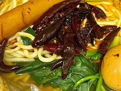 -丁记牛肉手擀板面