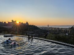 -七彩云南古滇温泉山庄