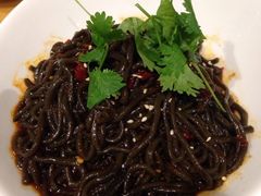 酸辣蕨根份-嘉厨小馆(宜山路店)
