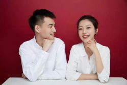 点击看大图 -定格摄影·轻奢定制写真馆