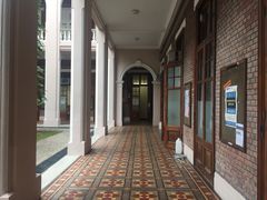 -香港大学
