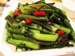 腊肉炒菜苔-亢龙太子酒轩(东湖店)