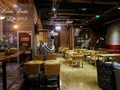 大堂-雨舍咖啡(汉神购物广场咖啡街区店)