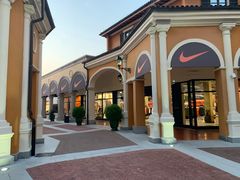 -佛罗伦萨小镇广佛名品奥特莱斯(疏港路店)