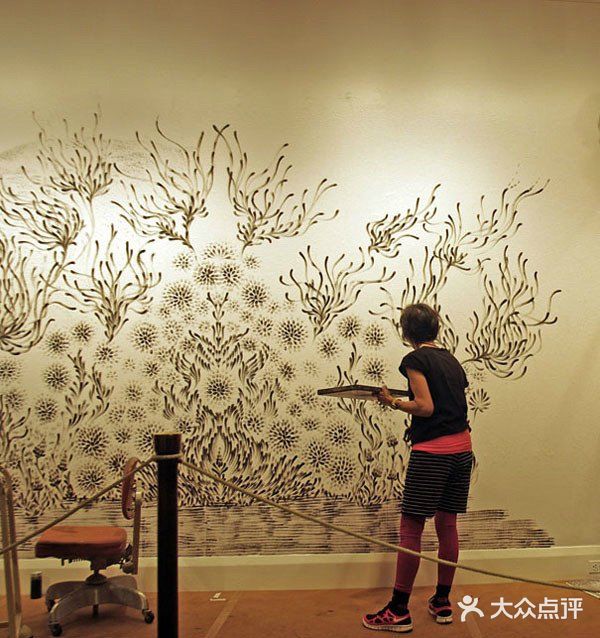 OMG！看大神用手指作画！