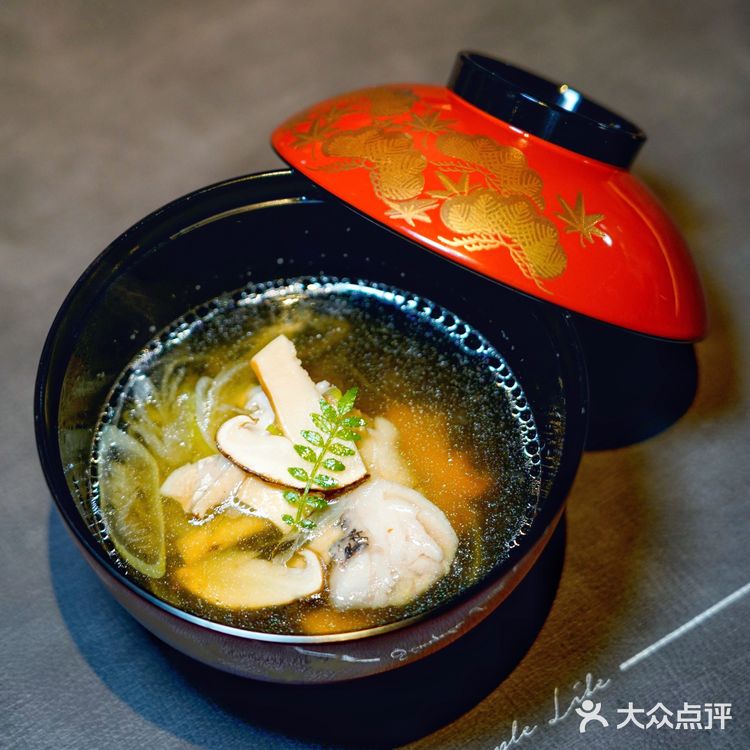 🍣 魔都探店｜日料店做烧鸟，吃出了怀石料理的精致感‼️