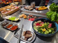 -马路牙子烧烤音乐酒馆(望京店)