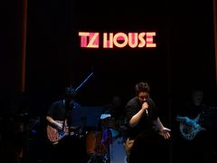 -TZ House音乐现场(来福士中心店)