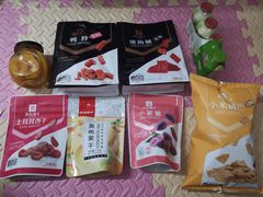 -良品铺子(白云新世界店)