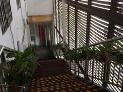 -拖板鞋咖啡旅行酒店(春熙路地铁站店)