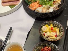 -红鼎豆捞·非遗鲍皇汤火锅(宝丰路店)