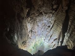 -怀托摩萤火虫洞