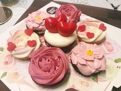 挚爱时刻花束纸杯蛋糕-派悦坊·甜品·蛋糕(日坛店)