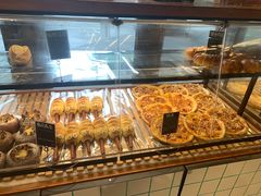 -Dough&Joe团憩(瑞虹天地月亮湾店)