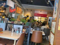 -巛仨·辣小馆·川菜(华庭天下店)