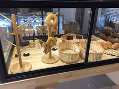 面包甜点陈列柜-熊叔熊婶面包房(团结湖店)