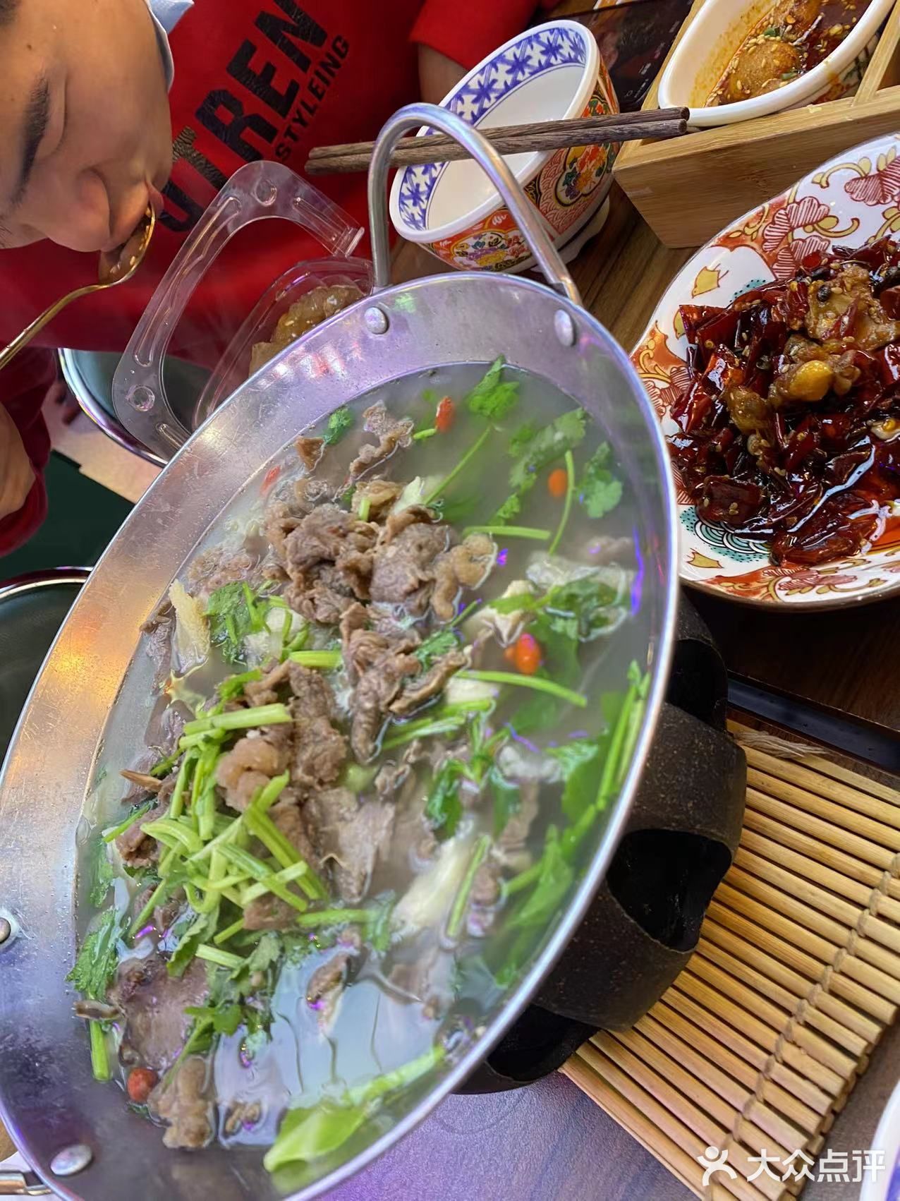 魔都翘脚牛肉嗲