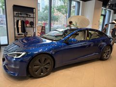 -TESLA 特斯拉(上海太古汇体验店)