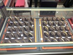 -周生生Chow Sang Sang(新世界店)