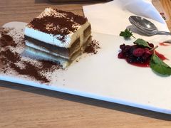 -必胜客(证大大拇指店)