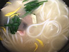 -桥香园过桥米线(国贸店)