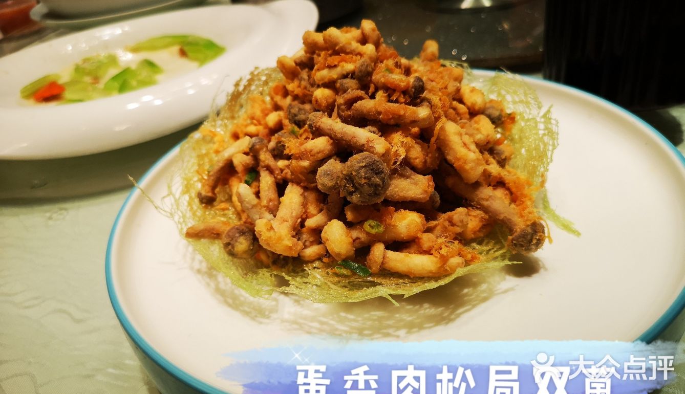 虾爬子锅贴实实惠惠的看到都是虾爬子肉。真的很好吃
