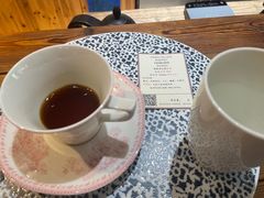 -LEO CAFE