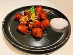 红酒泡沫牛仔粒-荟廷·晶萃(陆家嘴尚悦湾店)