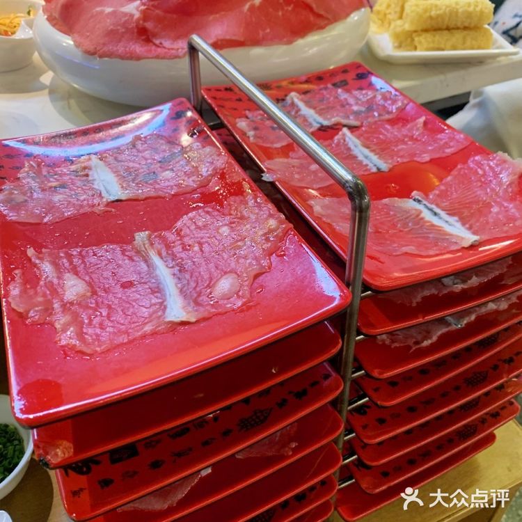 斑鱼鱼片 作为招牌菜，每天都是新鲜现杀，晶莹剔透！