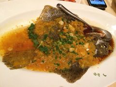 剁椒蒸多宝鱼-唐宫海鲜舫