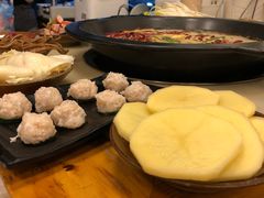 -黄潇洒老火锅(九眼桥宏济巷店)