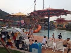 -汤山欢乐水世界