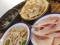-王婆乔鲜鱼自助火锅(蜀汉路店)