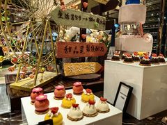 -广州万富希尔顿酒店·感趣自助餐厅·金秋蟹宴生蚝海鲜刺身