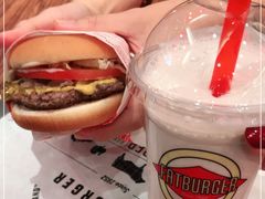 -FATBURGER 特富客汉堡(外交公寓店)