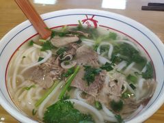 -小椒羊.羊肉粉 龙虾 羊肉串(新地旗舰店)